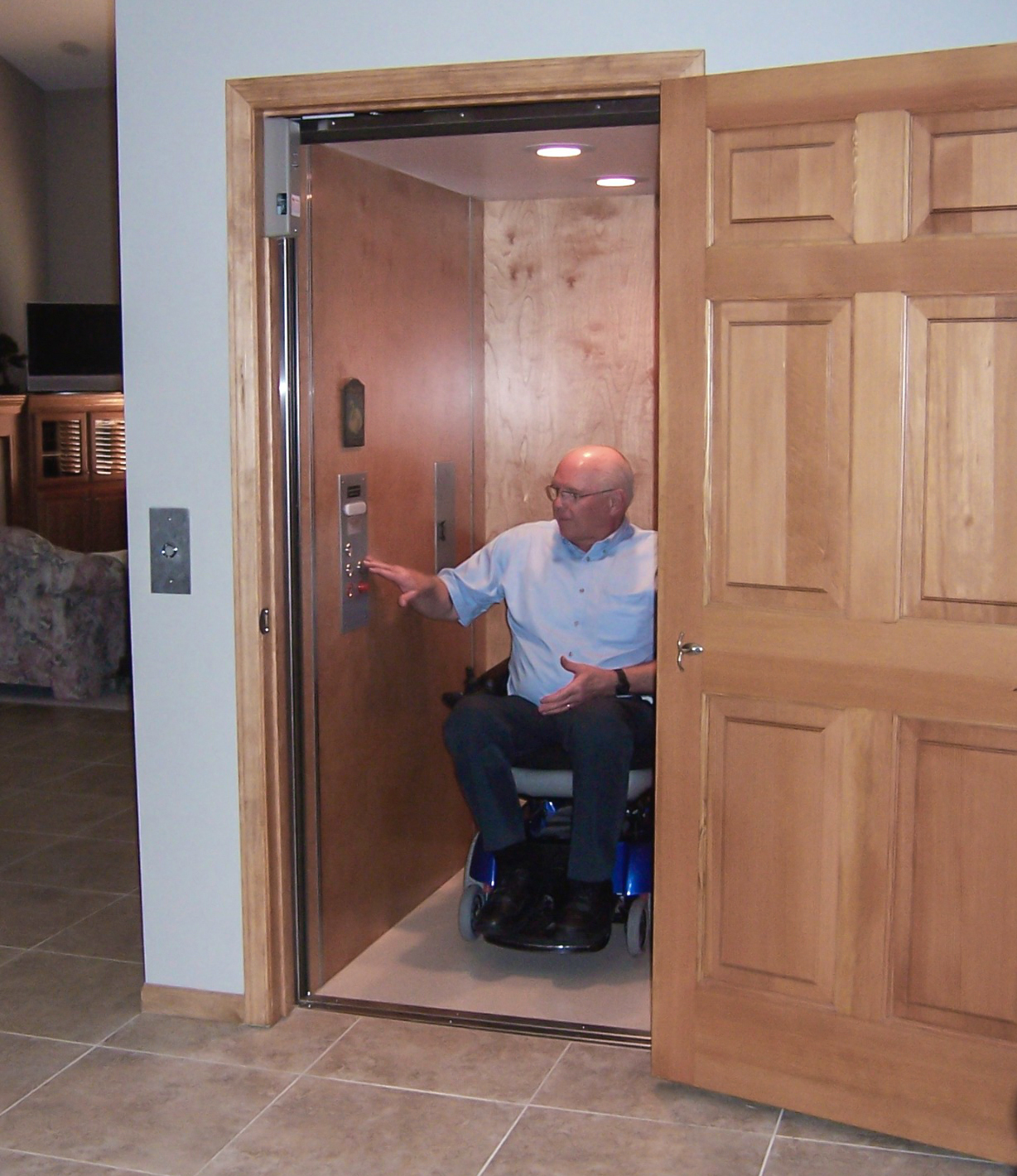 Home elevator1